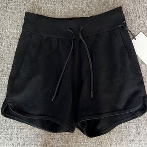 Lululemon Cotton-Cashmere Knit HR Short 4”